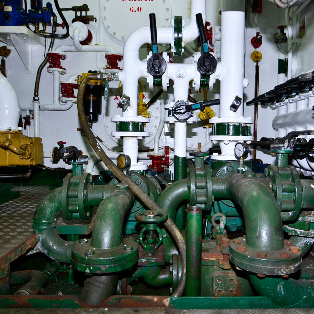 hopper dredger machine room